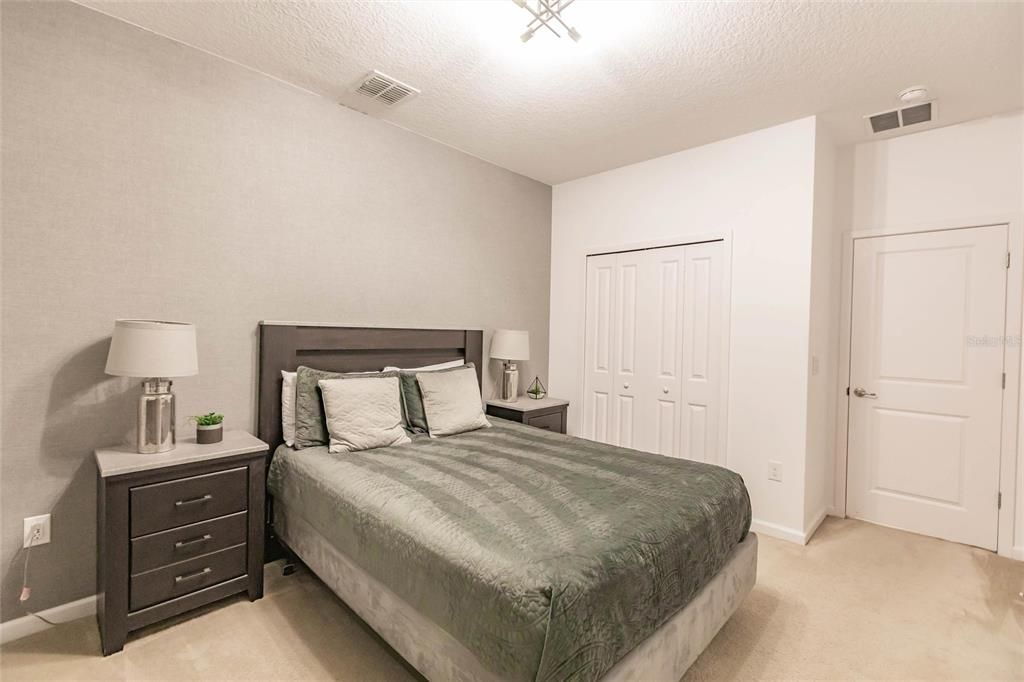 For Sale: $720,000 (6 beds, 6 baths, 3668 Square Feet)