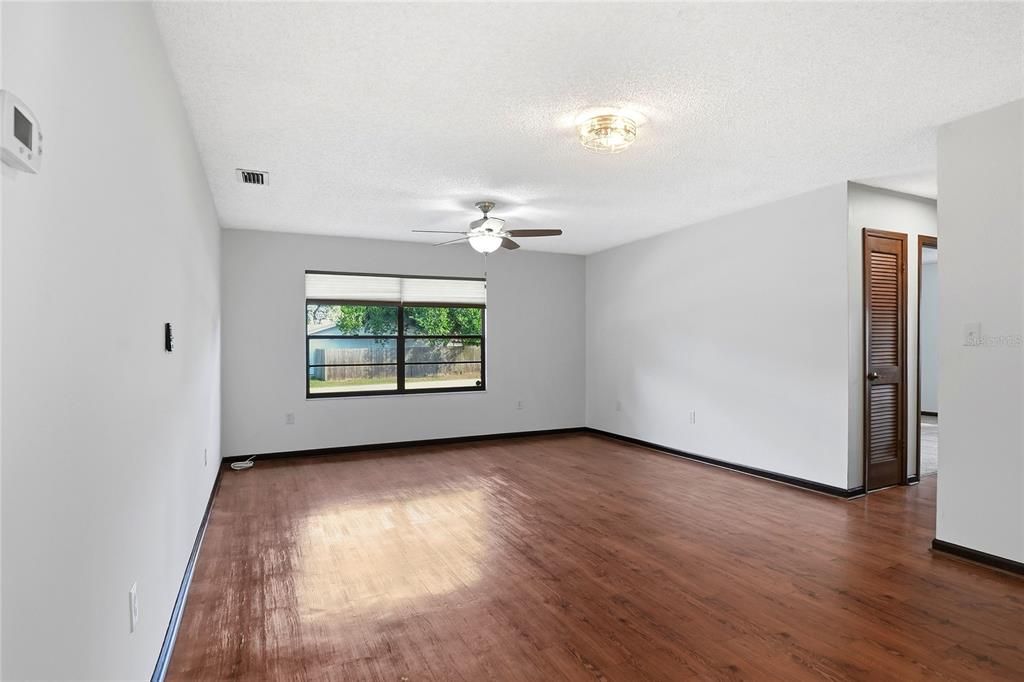 待售: $340,000 (3 贝兹, 2 浴室, 1841 平方英尺)