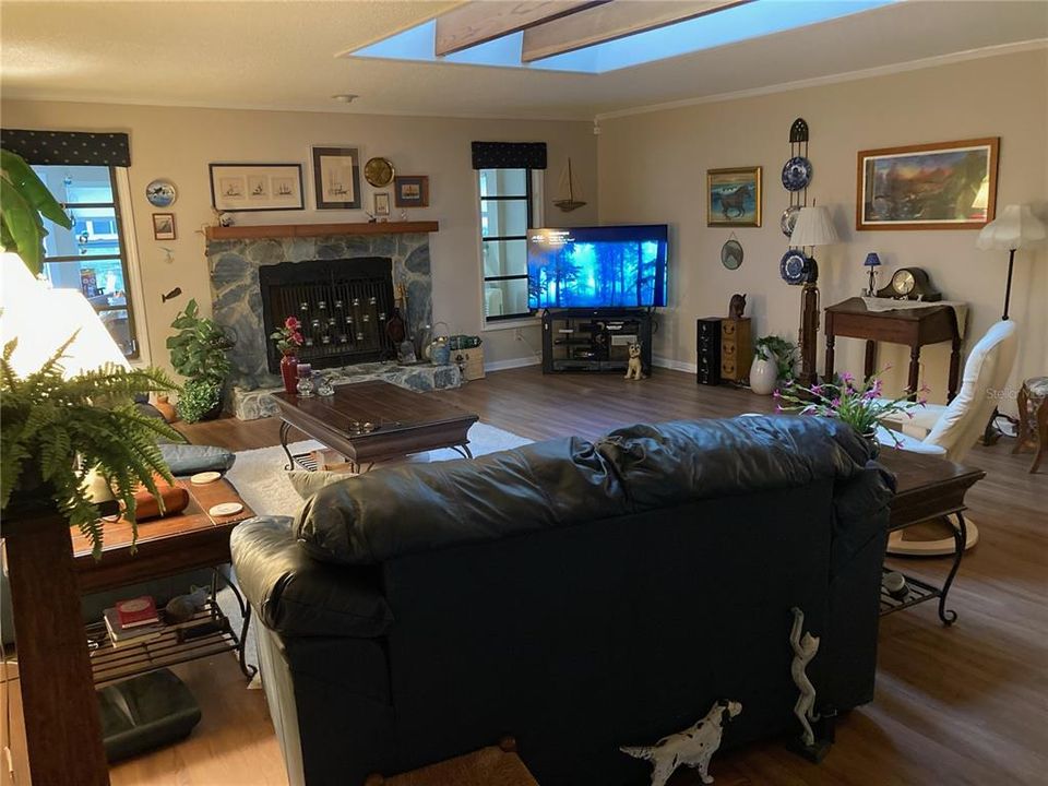 待售: $499,900 (3 贝兹, 2 浴室, 2613 平方英尺)