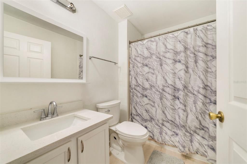 For Sale: $155,000 (1 beds, 1 baths, 658 Square Feet)