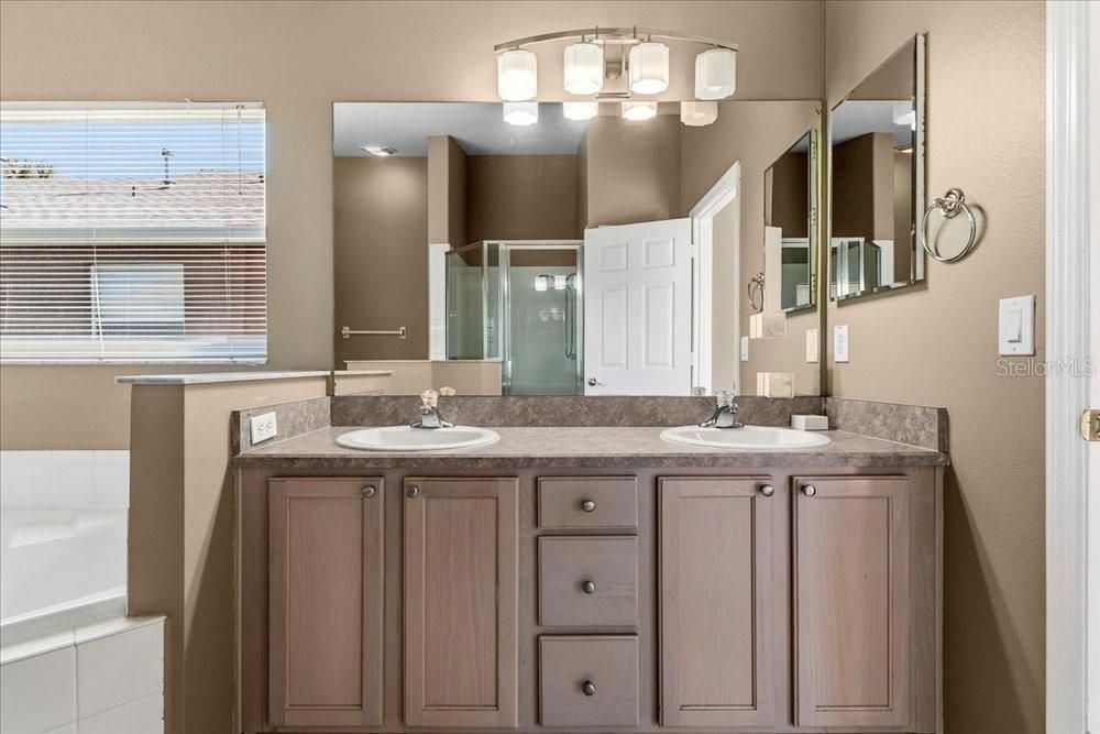 For Rent: $3,000 (4 beds, 3 baths, 1791 Square Feet)