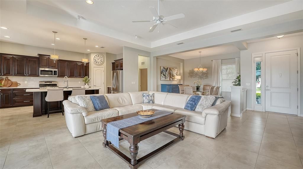 На продажу: $725,000 (3 спален, 3 ванн, 2551 Квадратных фут)