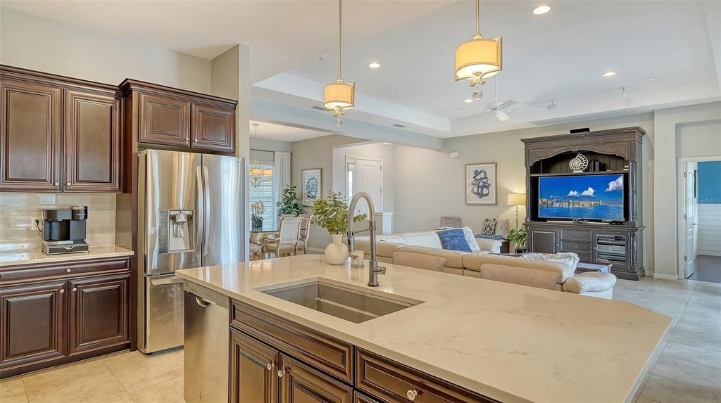 На продажу: $725,000 (3 спален, 3 ванн, 2551 Квадратных фут)