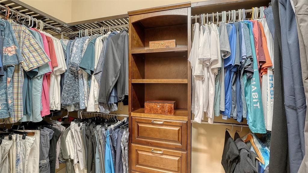 На продажу: $725,000 (3 спален, 3 ванн, 2551 Квадратных фут)