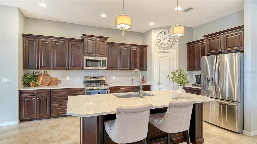 На продажу: $725,000 (3 спален, 3 ванн, 2551 Квадратных фут)