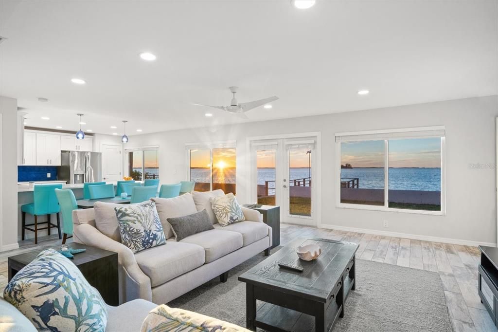 For Sale: $1,549,000 (3 beds, 3 baths, 1720 Square Feet)