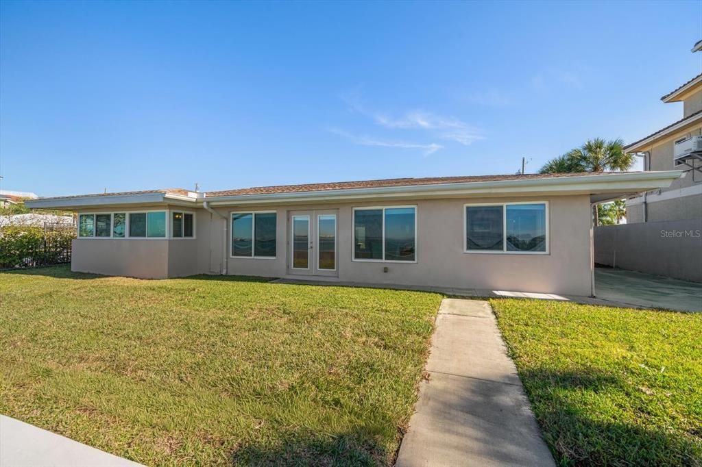 For Sale: $1,549,000 (3 beds, 3 baths, 1720 Square Feet)