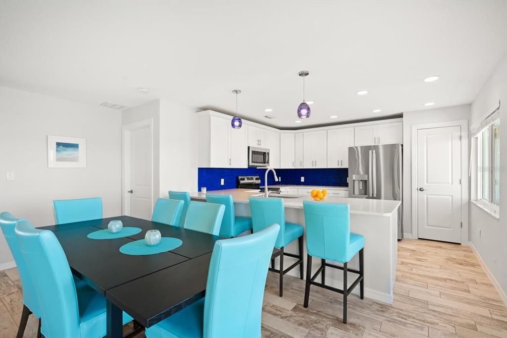 For Sale: $1,549,000 (3 beds, 3 baths, 1720 Square Feet)