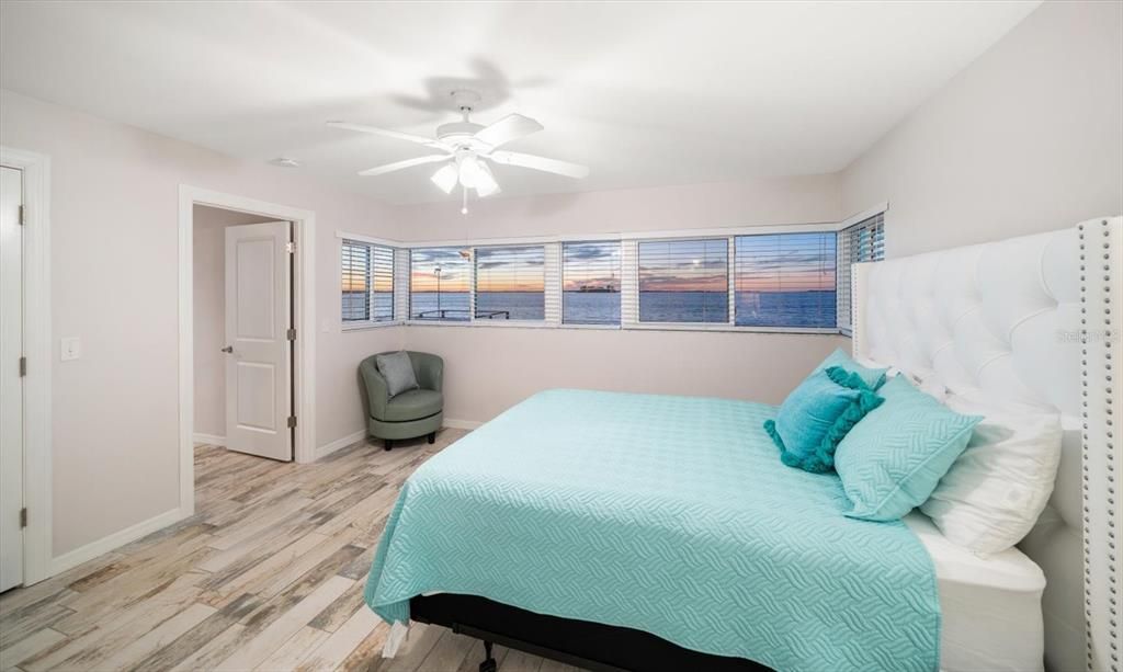 For Sale: $1,549,000 (3 beds, 3 baths, 1720 Square Feet)