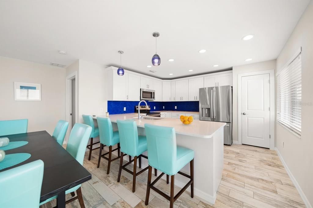 For Sale: $1,549,000 (3 beds, 3 baths, 1720 Square Feet)