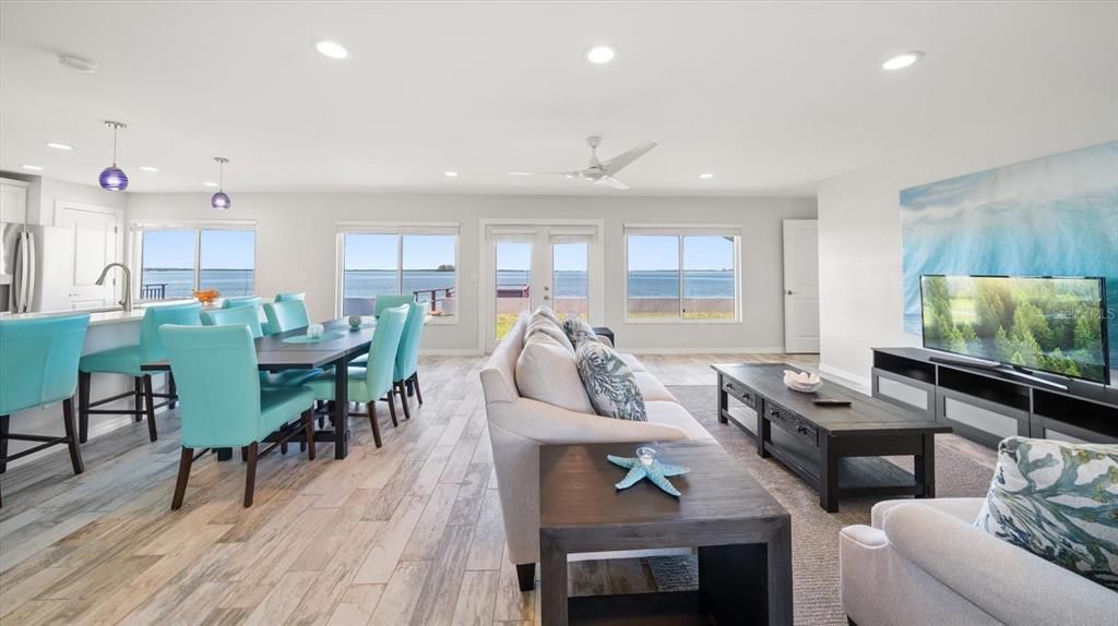 For Sale: $1,549,000 (3 beds, 3 baths, 1720 Square Feet)