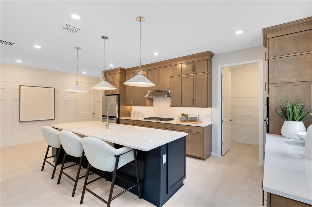 En Venta: $474,810 (2 camas, 2 baños, 1981 Pies cuadrados)