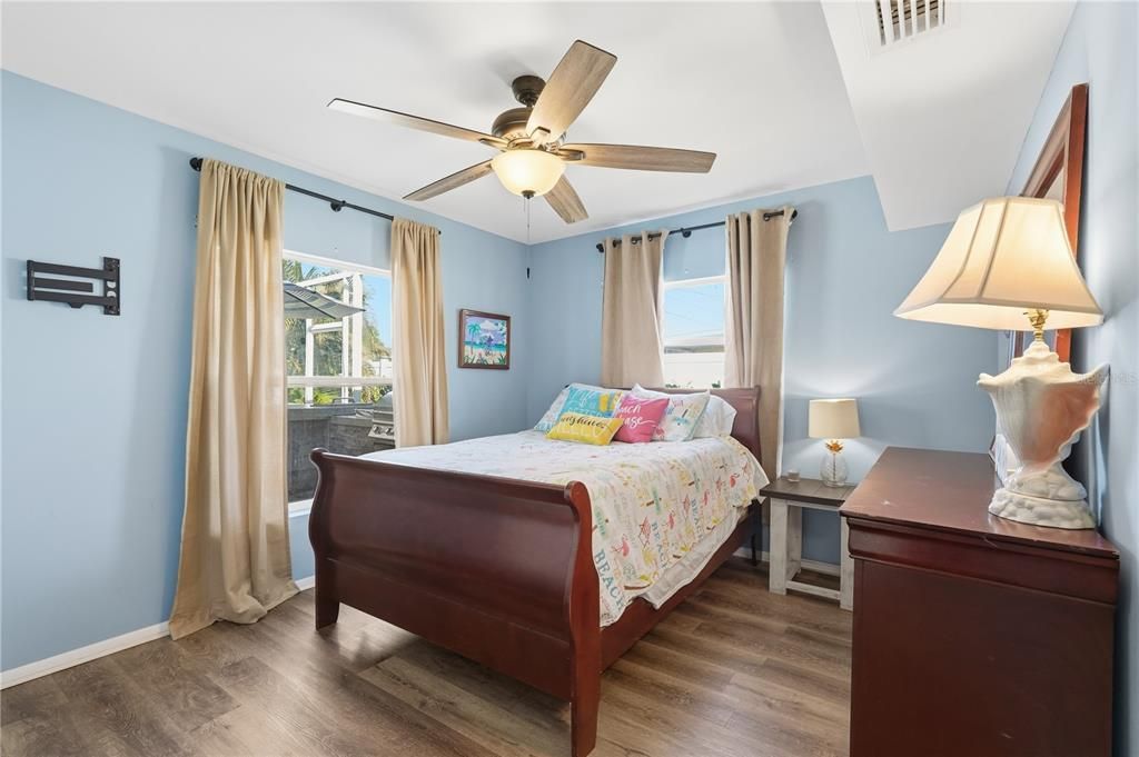 На продажу: $649,900 (3 спален, 2 ванн, 1791 Квадратных фут)