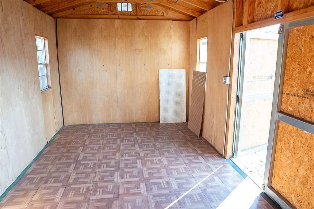 Под контрактом: $390,000 (4 спален, 2 ванн, 1538 Квадратных фут)