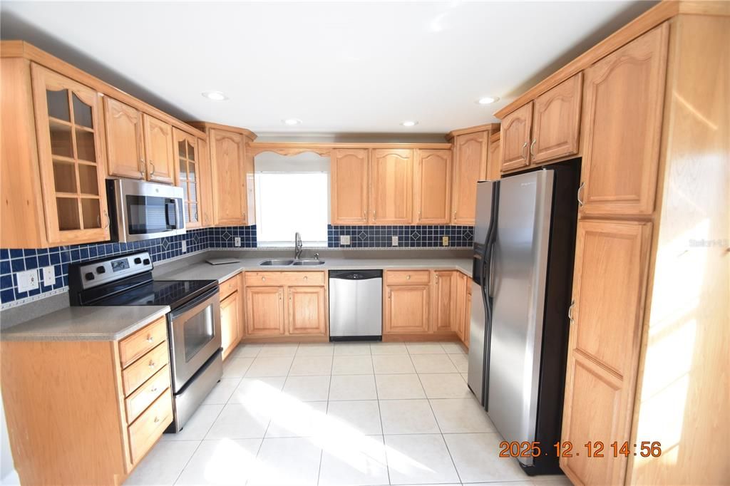 For Rent: $1,925 (2 beds, 1 baths, 1150 Square Feet)