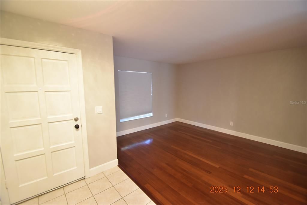For Rent: $1,925 (2 beds, 1 baths, 1150 Square Feet)