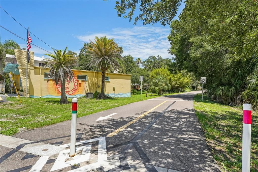 En Venta: $495,000 (3 camas, 2 baños, 2200 Pies cuadrados)