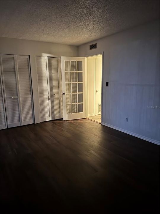For Rent: $2,800 (2 beds, 1 baths, 1035 Square Feet)