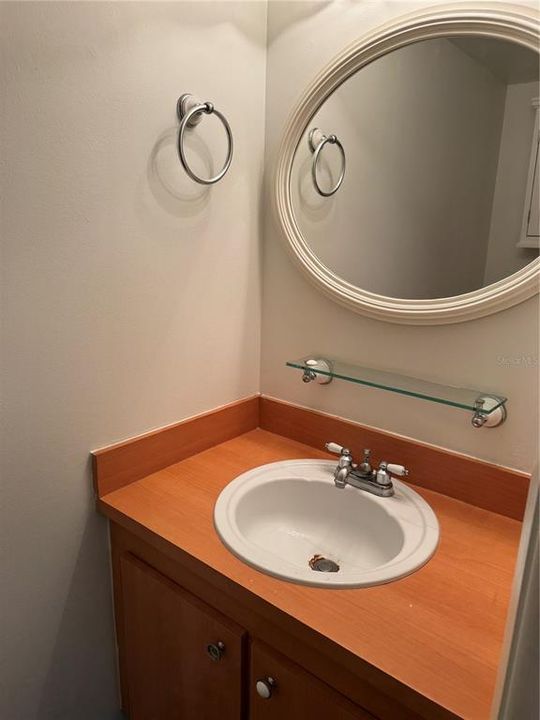 For Rent: $2,800 (2 beds, 1 baths, 1035 Square Feet)