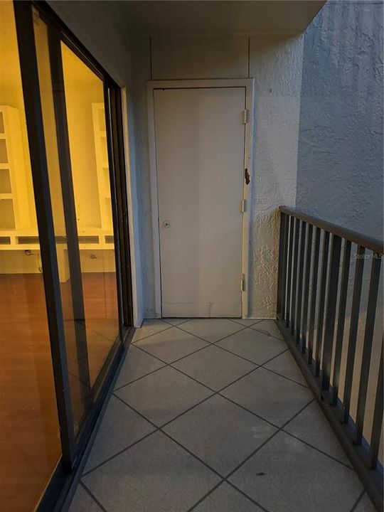 For Rent: $2,800 (2 beds, 1 baths, 1035 Square Feet)