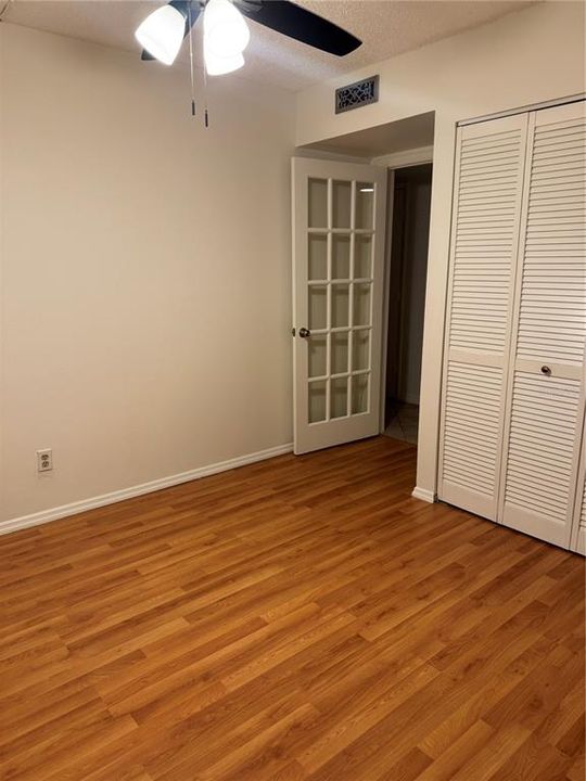 For Rent: $2,800 (2 beds, 1 baths, 1035 Square Feet)