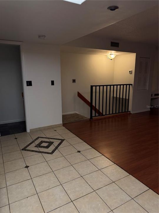 For Rent: $2,800 (2 beds, 1 baths, 1035 Square Feet)