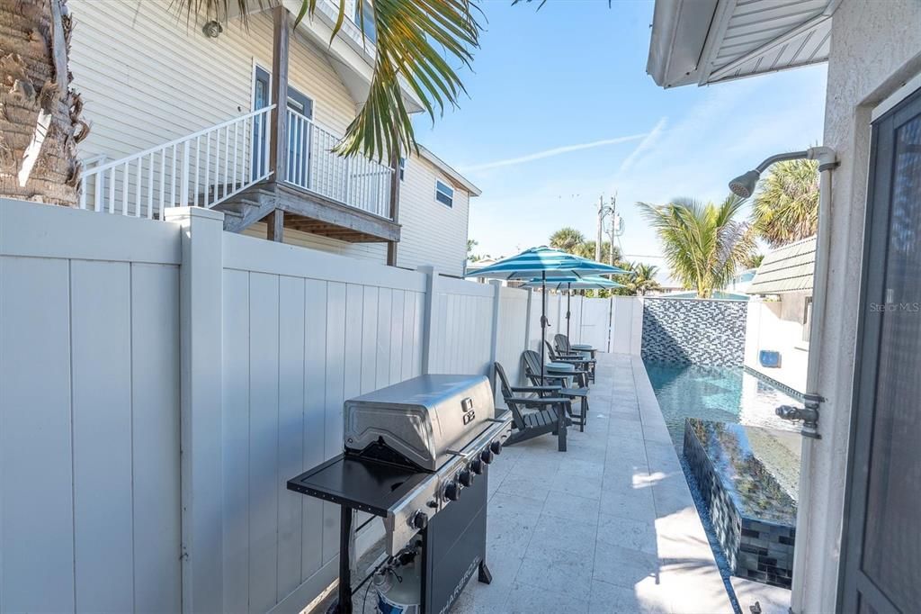 For Sale: $1,779,000 (3 beds, 2 baths, 2131 Square Feet)