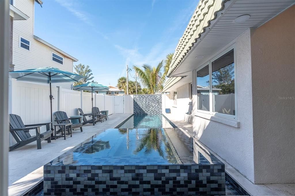 For Sale: $1,779,000 (3 beds, 2 baths, 2131 Square Feet)