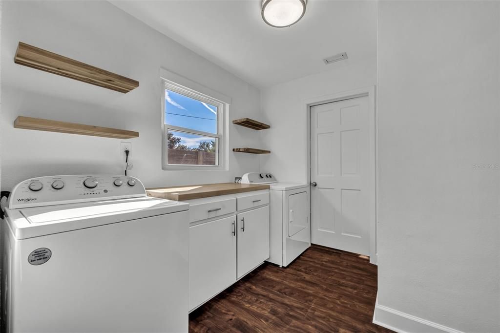 На продажу: $575,000 (4 спален, 2 ванн, 1854 Квадратных фут)