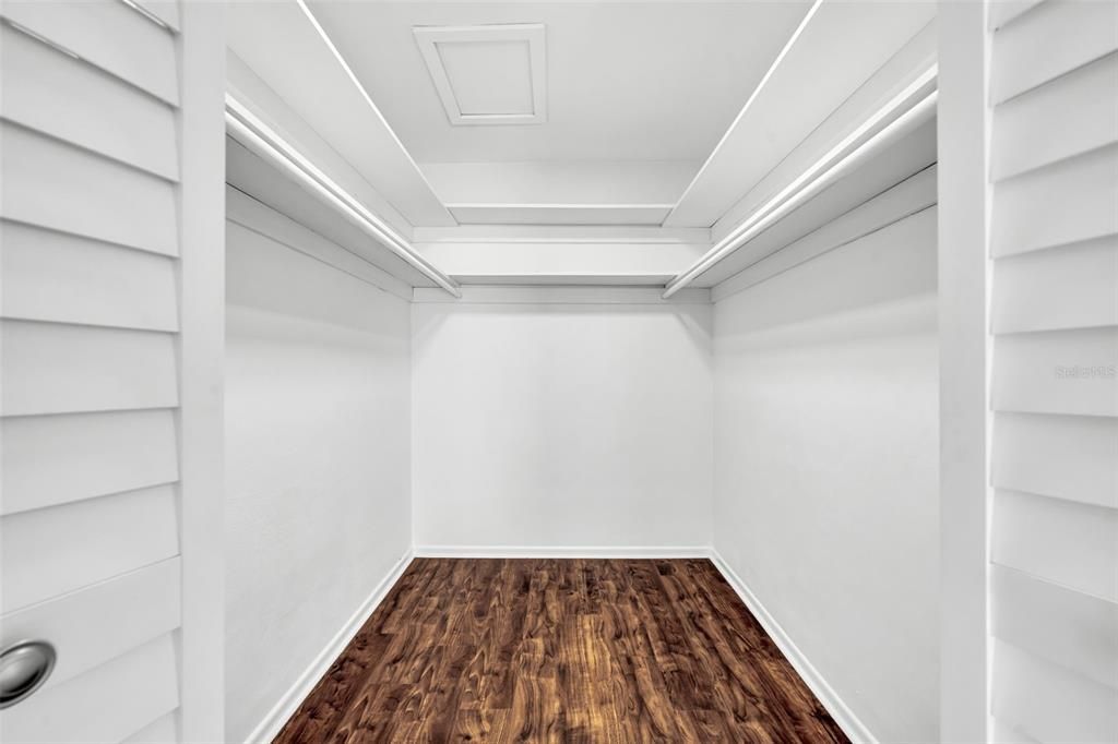 На продажу: $575,000 (4 спален, 2 ванн, 1854 Квадратных фут)