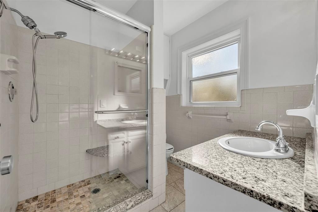 На продажу: $575,000 (4 спален, 2 ванн, 1854 Квадратных фут)