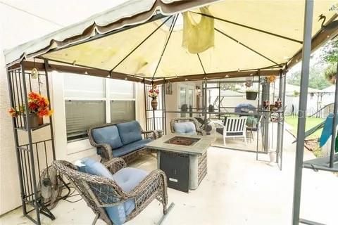 待售: $375,000 (4 贝兹, 2 浴室, 2360 平方英尺)