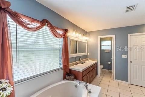 待售: $375,000 (4 贝兹, 2 浴室, 2360 平方英尺)