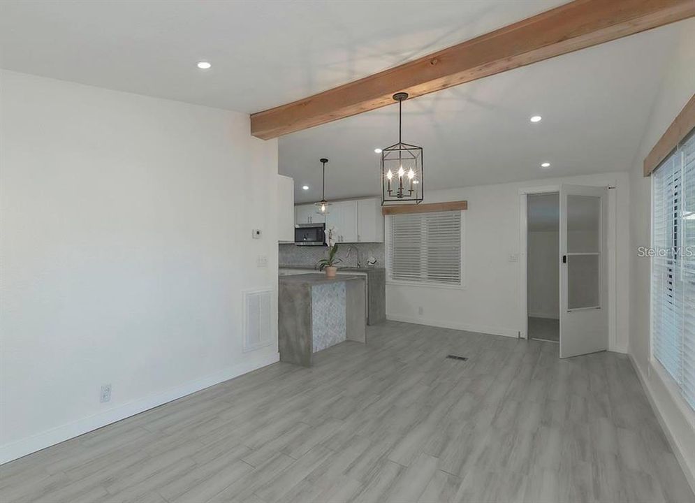 For Rent: $2,700 (2 beds, 2 baths, 1392 Square Feet)