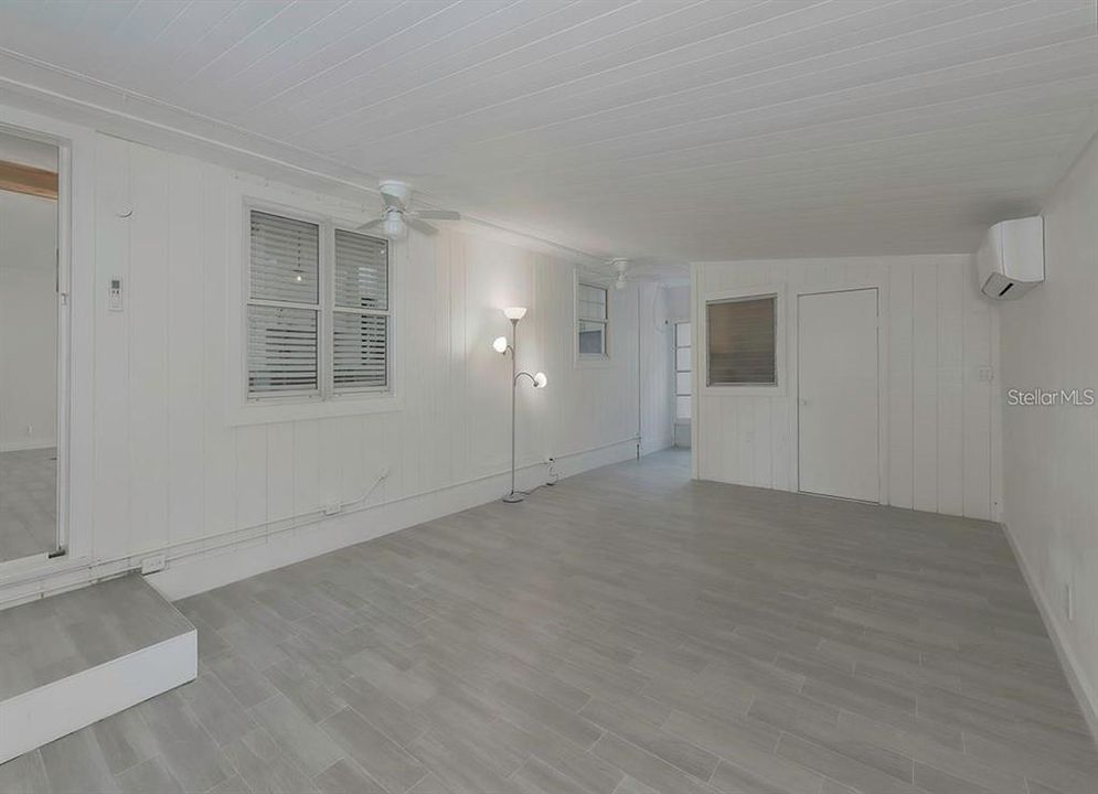 For Rent: $2,700 (2 beds, 2 baths, 1392 Square Feet)