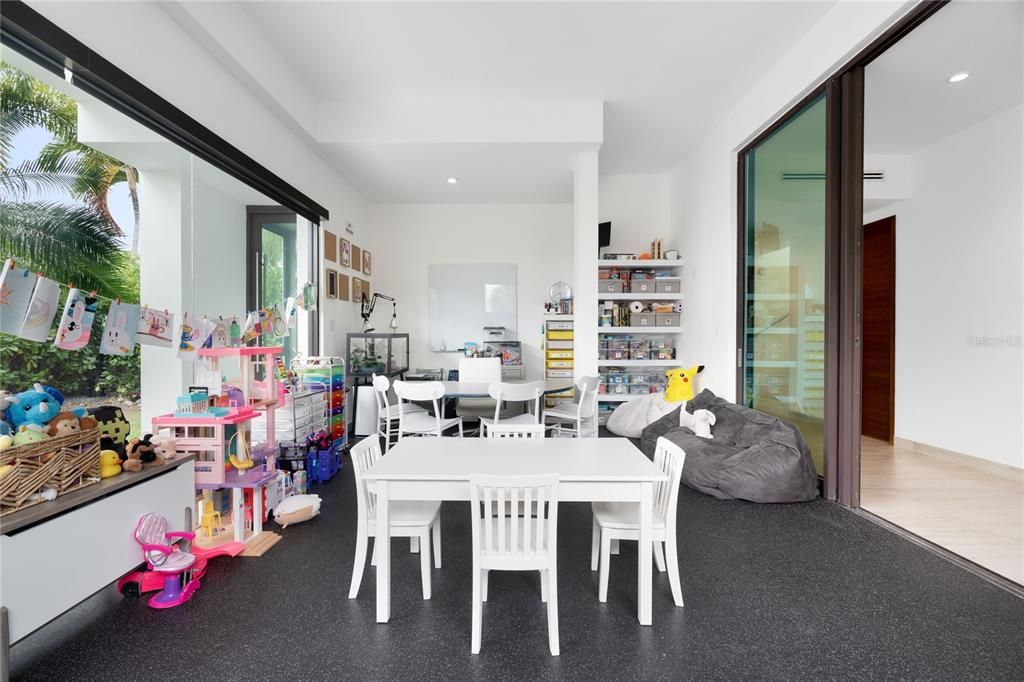 На продажу: $9,350,000 (5 спален, 5 ванн, 3541 Квадратных фут)