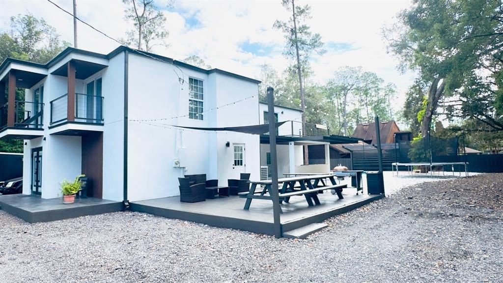 出租: $3,900 (3 贝兹, 3 浴室, 2070 平方英尺)