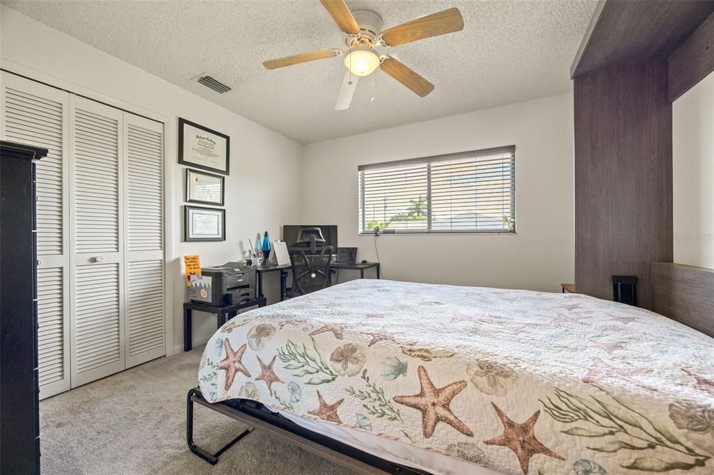 En Venta: $399,000 (3 camas, 2 baños, 1555 Pies cuadrados)