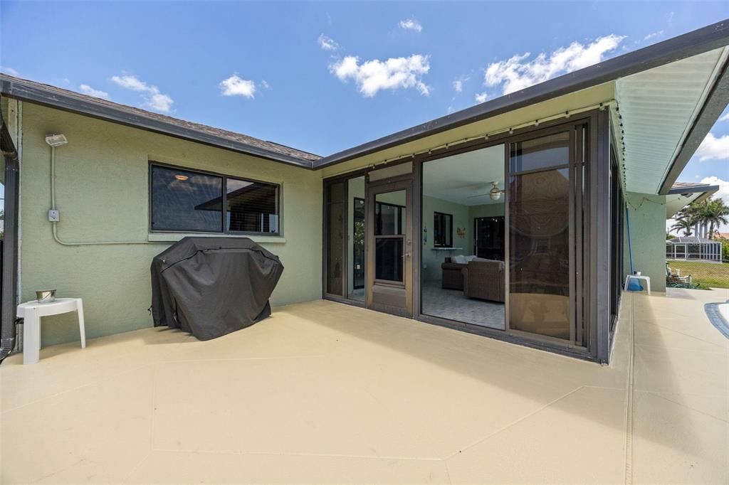 En Venta: $399,000 (3 camas, 2 baños, 1555 Pies cuadrados)