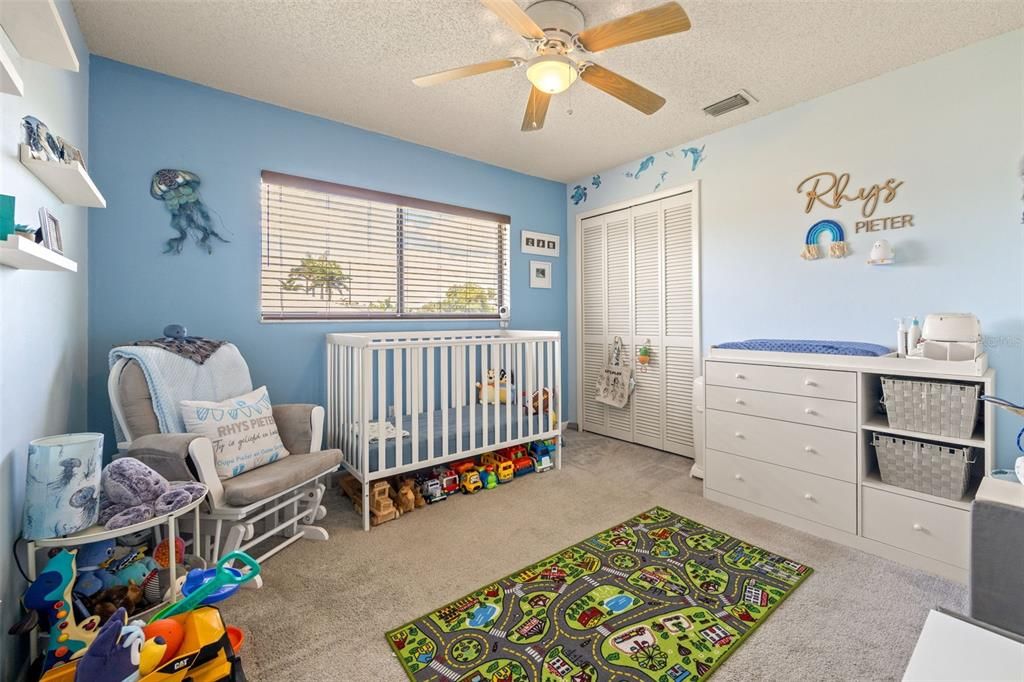 En Venta: $399,000 (3 camas, 2 baños, 1555 Pies cuadrados)