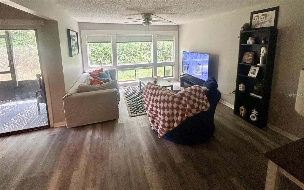 For Rent: $1,900 (3 beds, 2 baths, 1146 Square Feet)