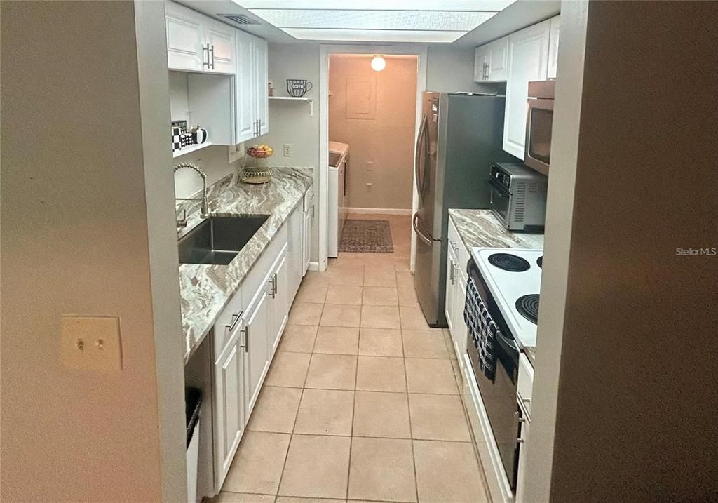 For Rent: $1,900 (3 beds, 2 baths, 1146 Square Feet)