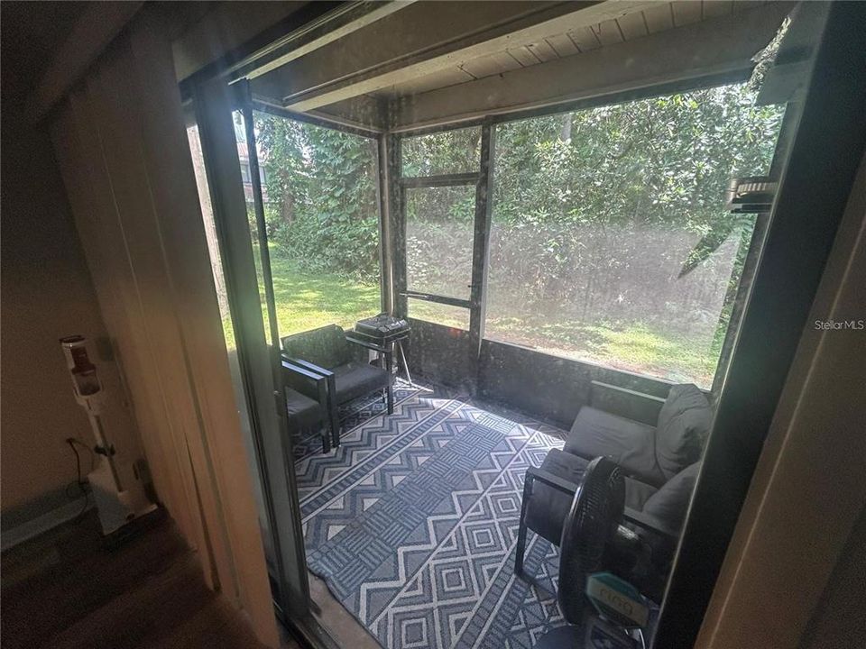 For Rent: $1,900 (3 beds, 2 baths, 1146 Square Feet)