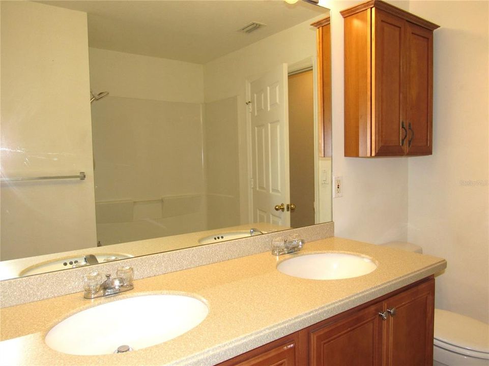 For Sale: $439,900 (4 beds, 2 baths, 2221 Square Feet)