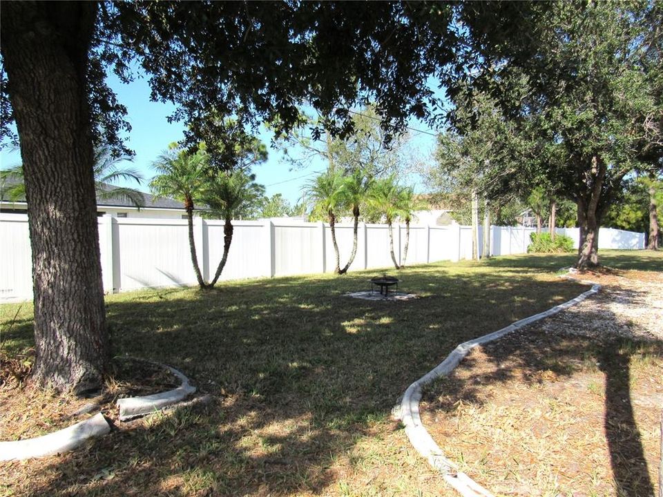 For Sale: $439,900 (4 beds, 2 baths, 2221 Square Feet)