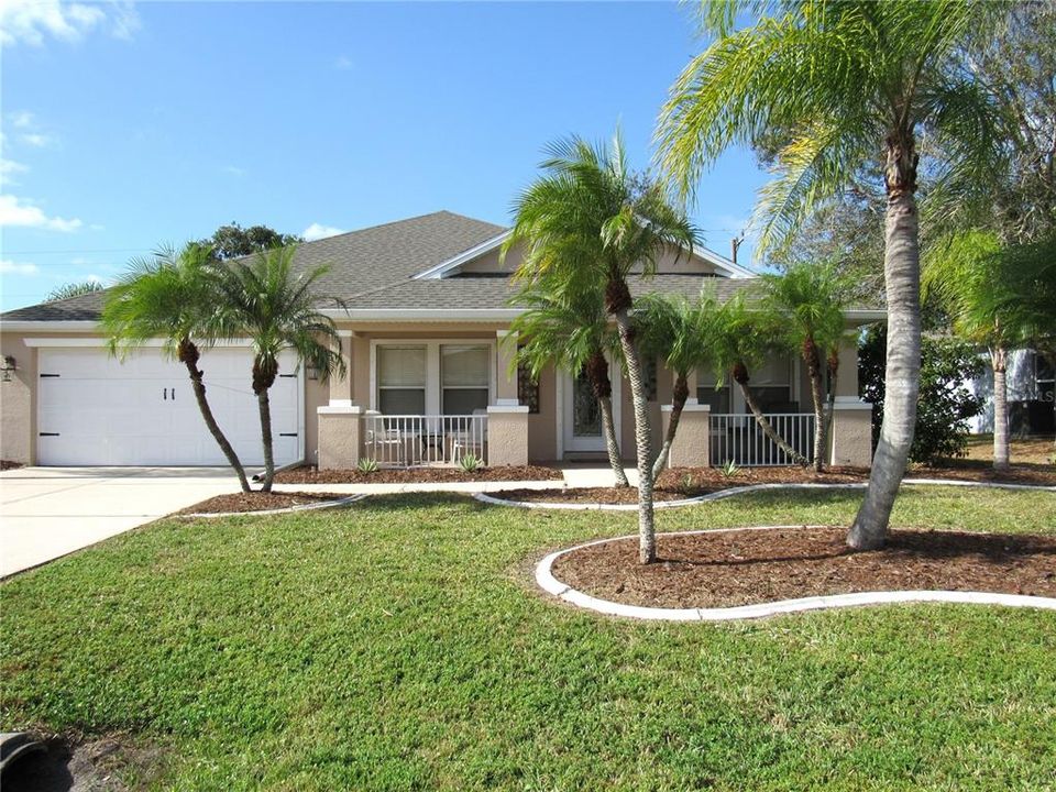 For Sale: $439,900 (4 beds, 2 baths, 2221 Square Feet)