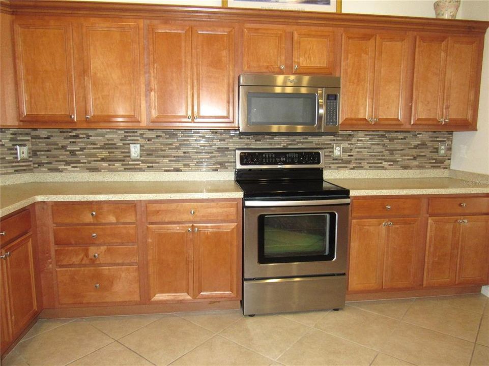 For Sale: $439,900 (4 beds, 2 baths, 2221 Square Feet)