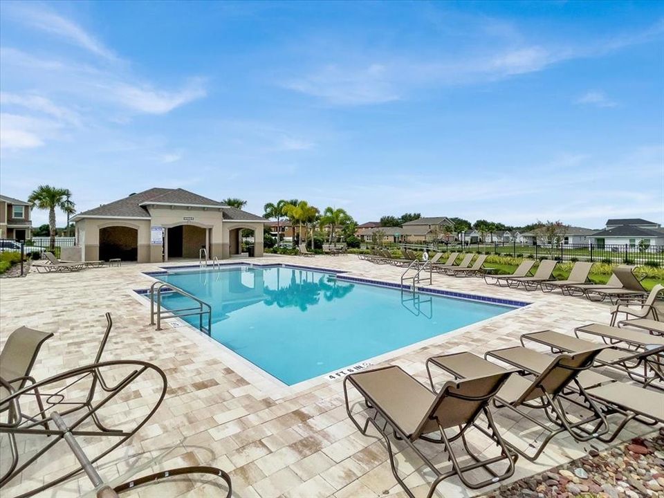 For Rent: $2,150 (3 beds, 2 baths, 1418 Square Feet)