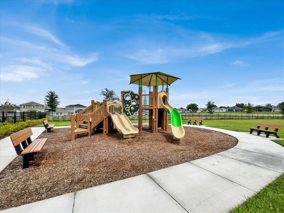 For Rent: $2,150 (3 beds, 2 baths, 1418 Square Feet)