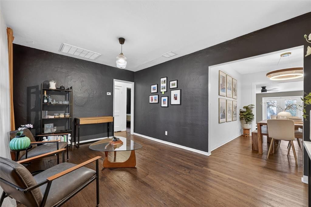 For Sale: $485,000 (3 beds, 2 baths, 1462 Square Feet)